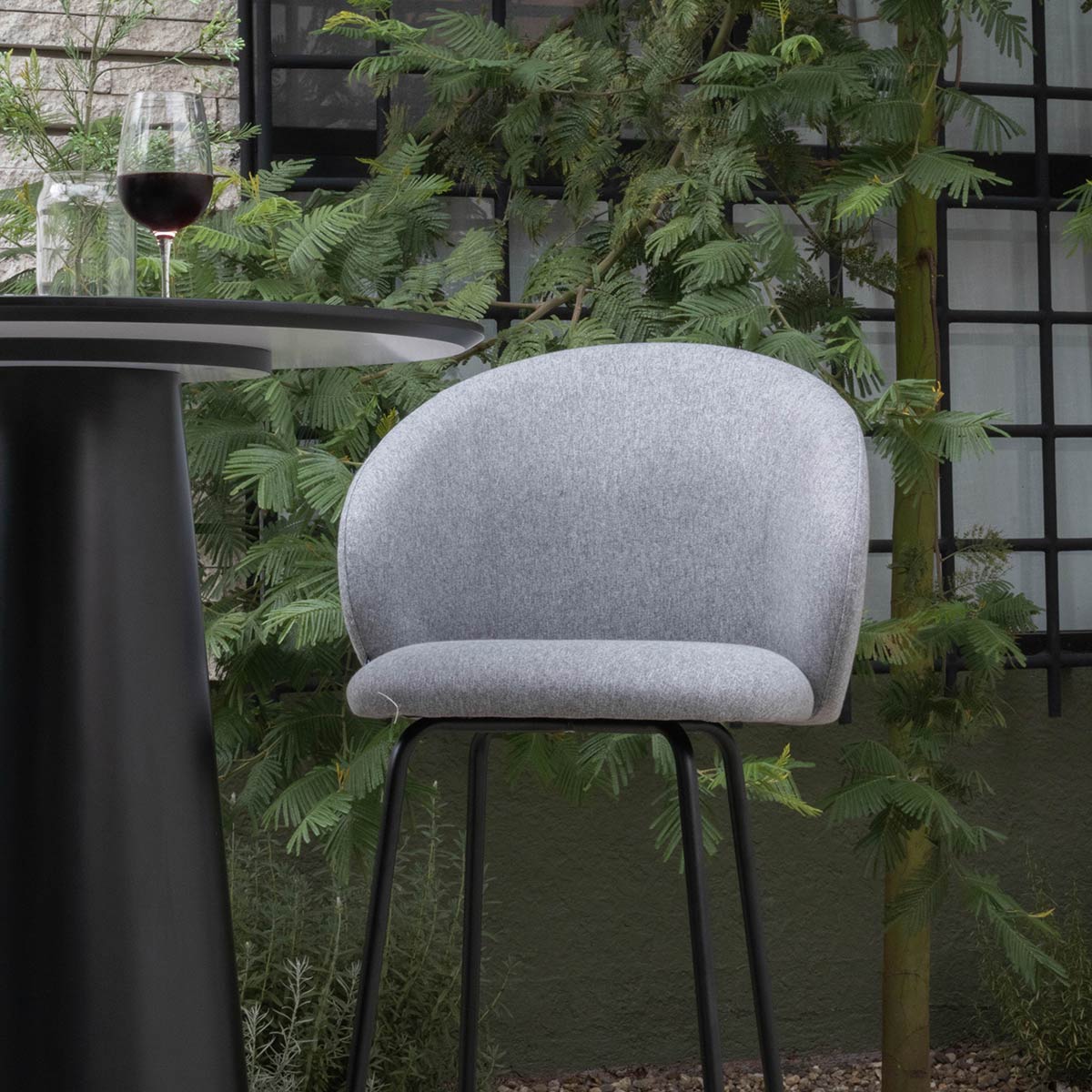 Banco alto de poliester Capri