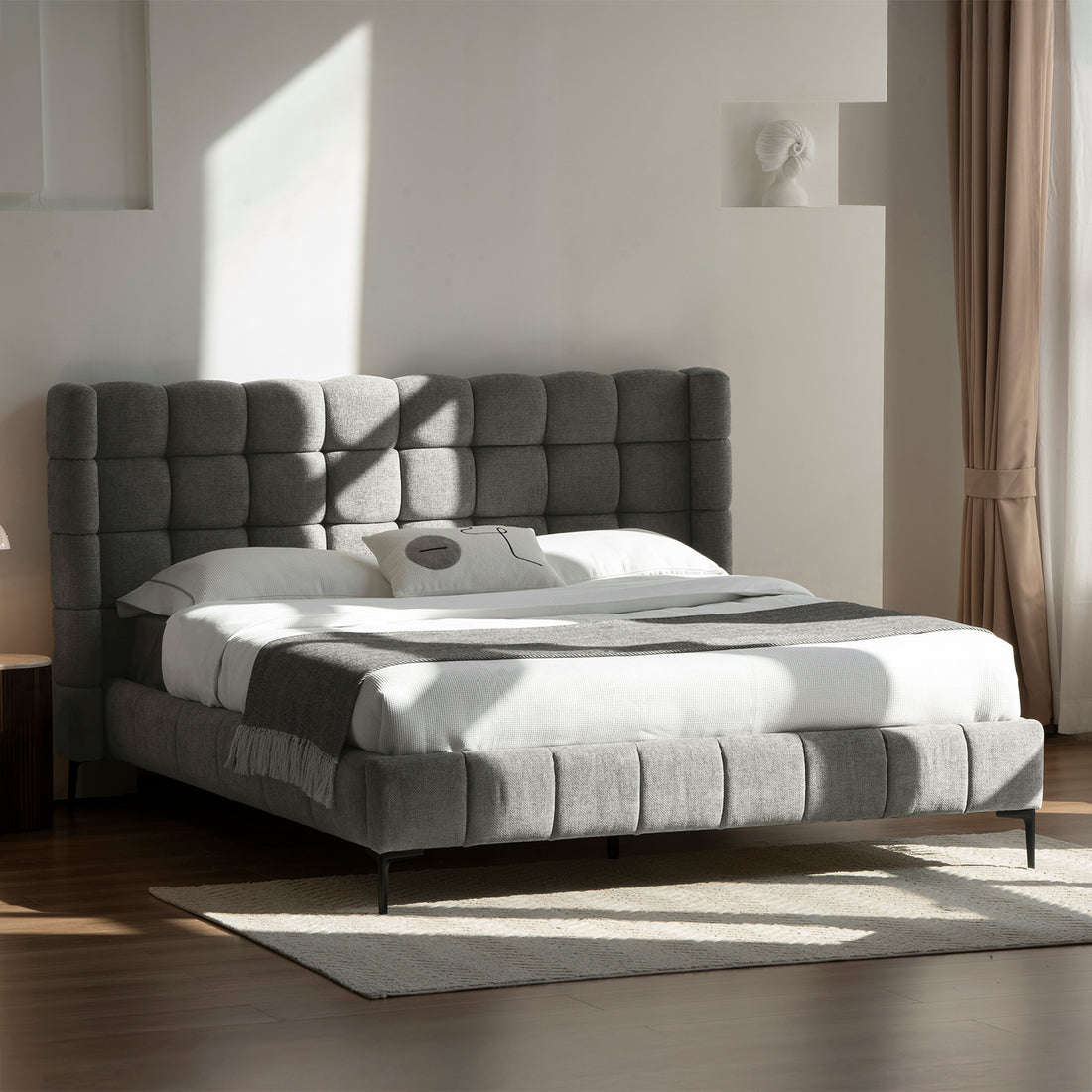 Cama Toledo Queen Gris Vista en Cuarto General