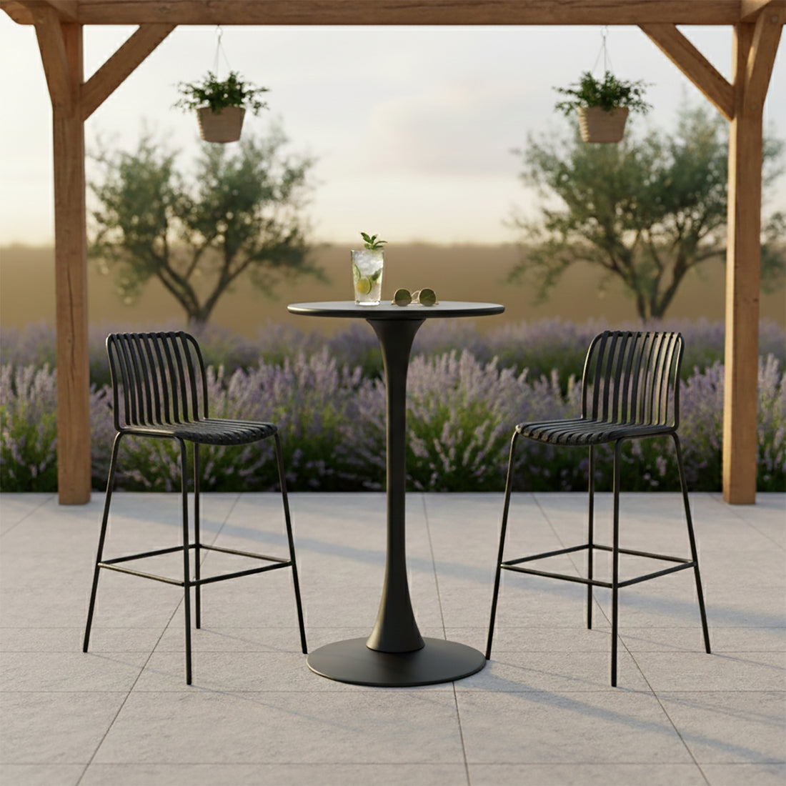 Mesa Alta Mallorca en terraza con pérgola, foto ambientada