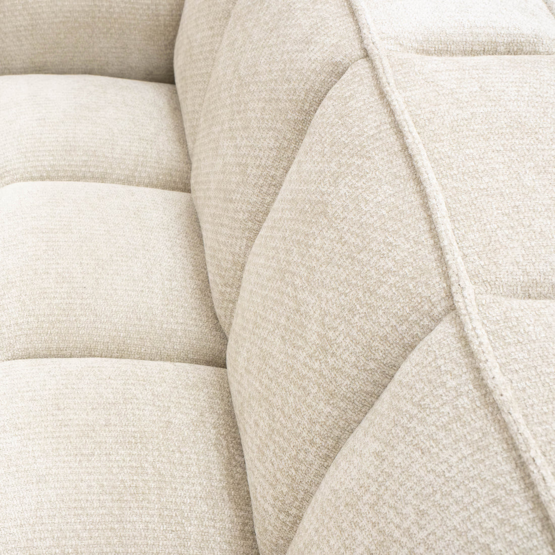 Sofá Versalles Beige 2 Plazas Vista de Detalle del Respaldo