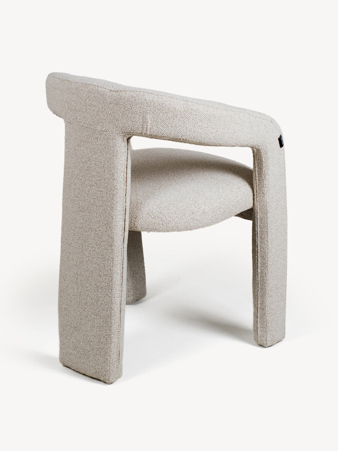 Silla Luca Beige Vista en Perspectiva Trasera