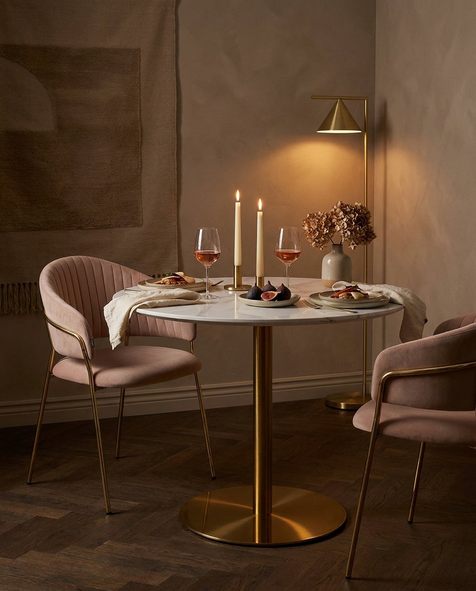 Mesa de Comedor Zadar en cena con Silla Bilbao, foto ambientada